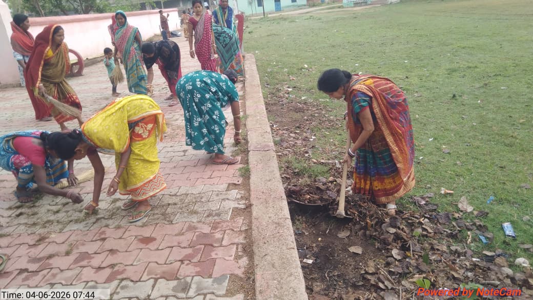 ChampuaNac's tweet photo. Celebration of Swachha Odisha Diwas on 06.04.26 at different temples premises and historical location in the Presence of EO sir,SHG groups and municipality staffs in respect of Champua NAC https://t.co/UGt7VMRlPb