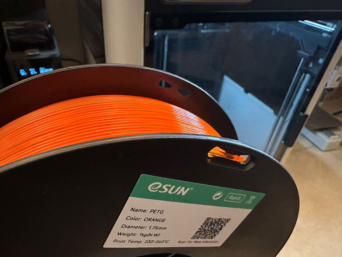 observie's tweet image. PETG is nice:
1. It doesn't smell. Both ABS and PLA too honestly smell too bad for me to keep working in the same room 
2. It's not as brittle as PLA. You can actually use it for some dynamic system testing
3. Better heat resistance than PLA: it won't warp or soften as easily