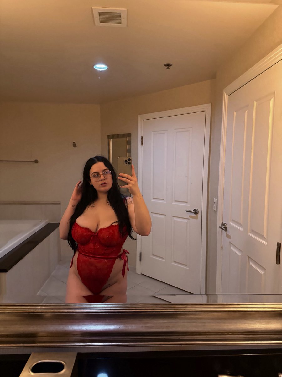 Lauvlylu tweet media