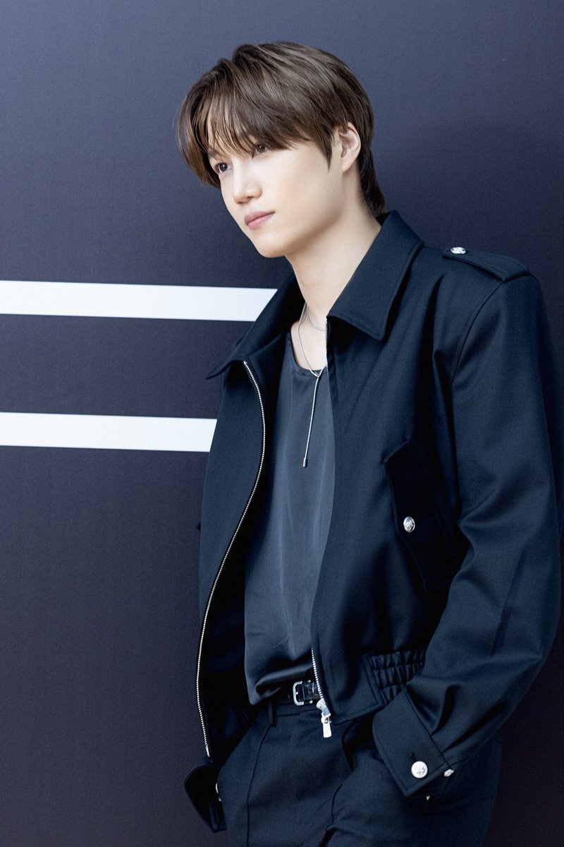 'KNOCK KNOCK!' tweet media