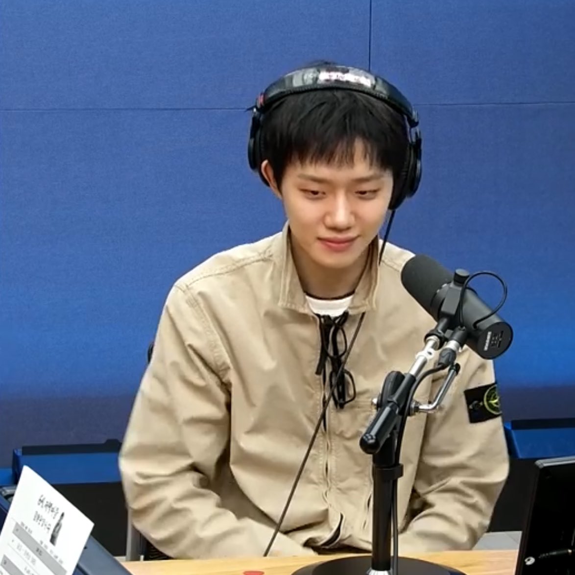 ('-' э )Э tweet media