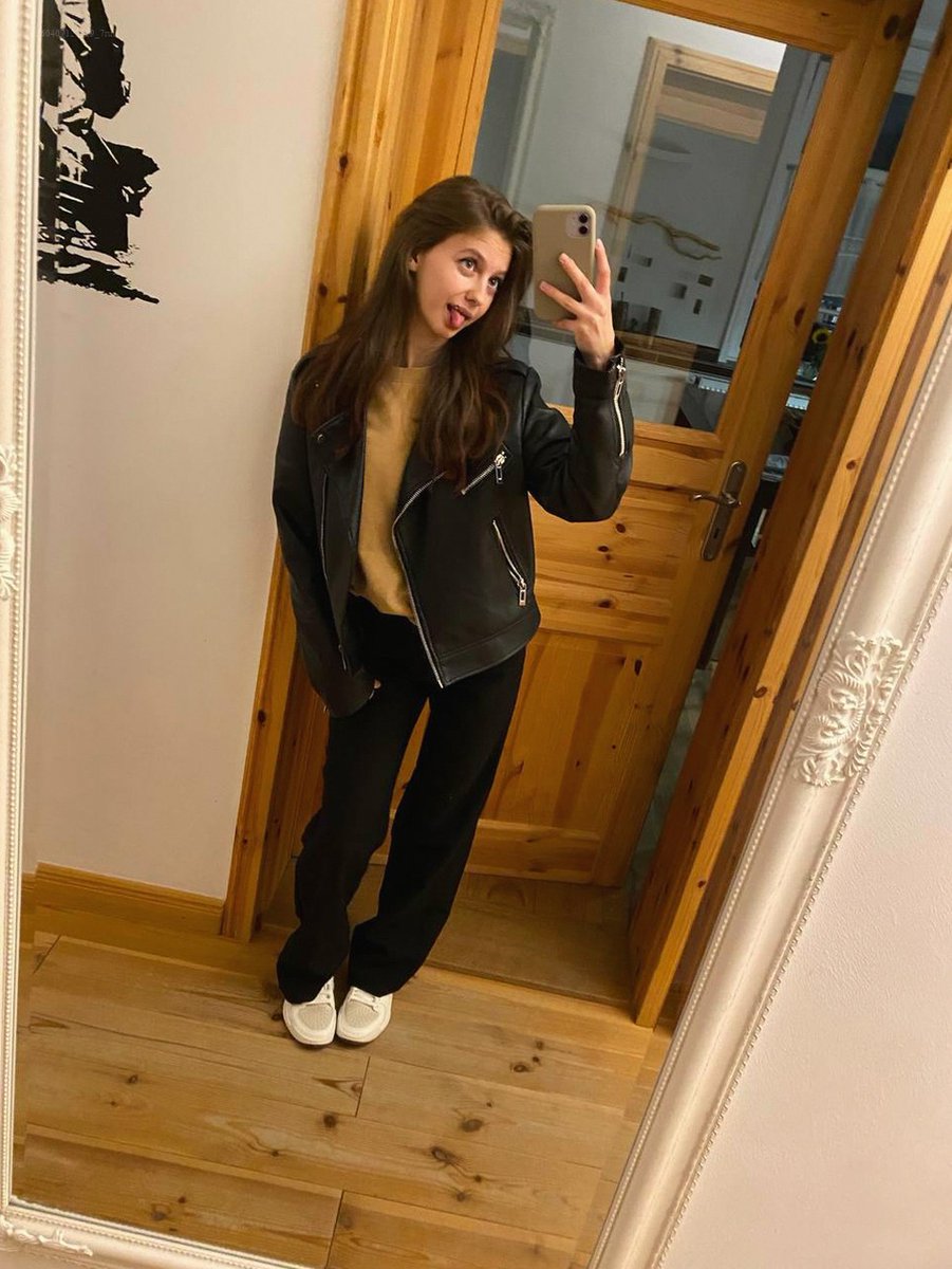 Hailey Sturgis tweet media