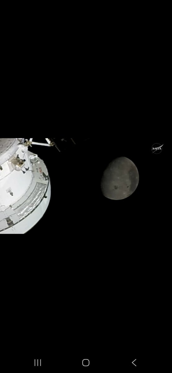 Two Hands and a Foot tweet media