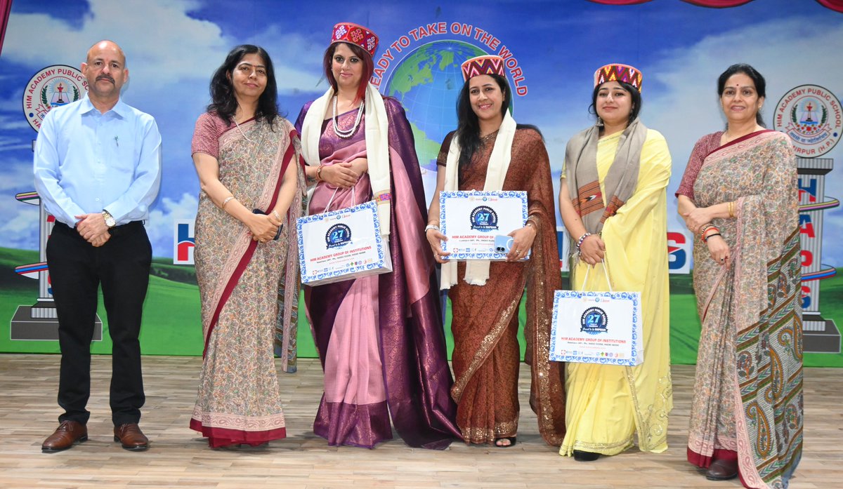 Hapsvnagar's tweet photo. Proud Moment at Him Academy Public School!
#HimAcademyPublicSchool proudly celebrated the remarkable success of its students in the Cambridge Assessment English Examinations. The young achievers were felicitated with certificates, marking their dedication and excellence. https://t.co/AmTvCAw58r