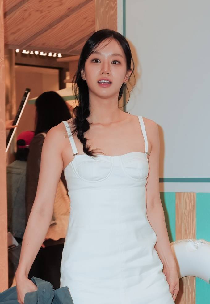 strangefuzz 📢 hyeri tweet media