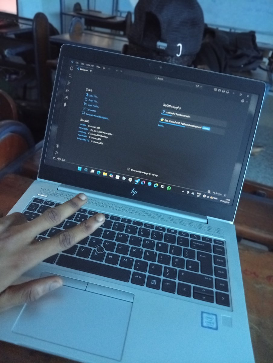 Collinscre33812's tweet photo. Wish me Goodluck as I begin my Journey to becoming a software engineer Today🔥🧑‍💻.

If I ever get lost or feel like giving up please Drag me back 🫠🙂.

#codewithcollins
#learningHowtocode https://t.co/ZsuGNrUFBm