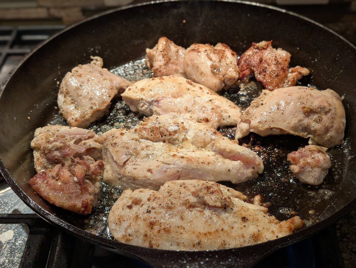 CupricFox tweet media