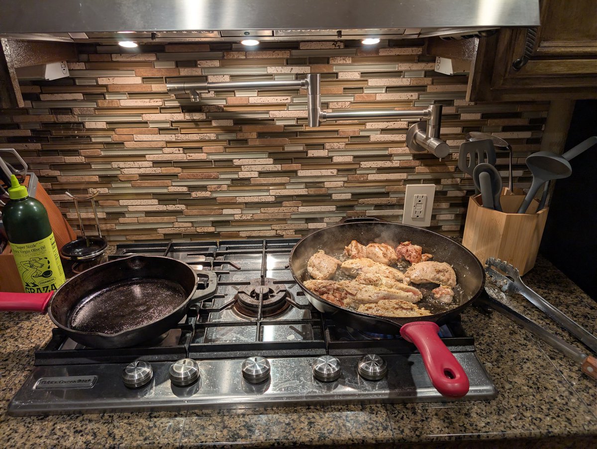 CupricFox tweet media