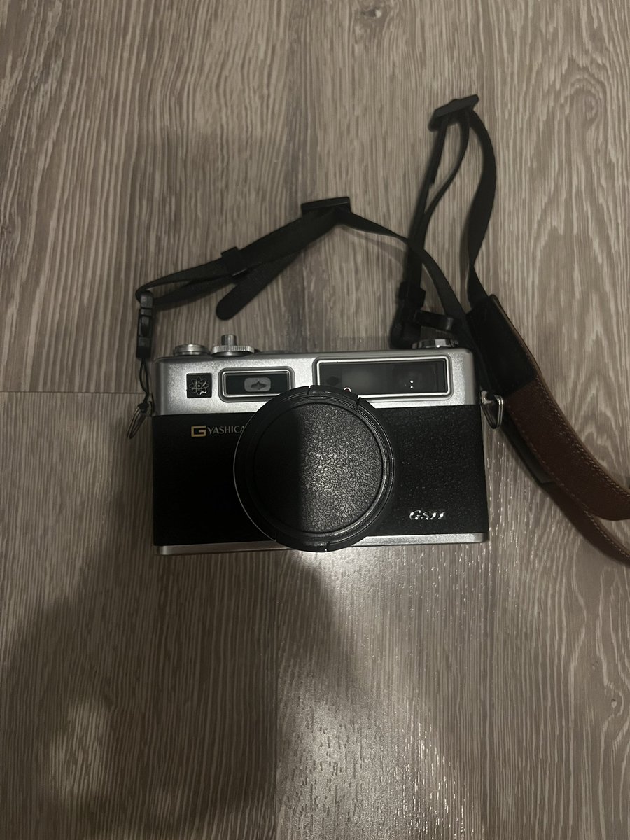 bbimmi_'s tweet photo. ส่งต่อ yashica electro35 gsn
3000 บาท

*ไม่มีแฟลชในตัว
สภาพดีมาก ๆ ค่ะ แทบไม่มีรอย ช่องส่องฟิล์มใส

ส่งต่อเพราะใช้ไม่ถนัดจริงค่ะ ต้องขอไปคอมแพคแทน 
#กล้องฟิล์ม https://t.co/pd2l21QQGn