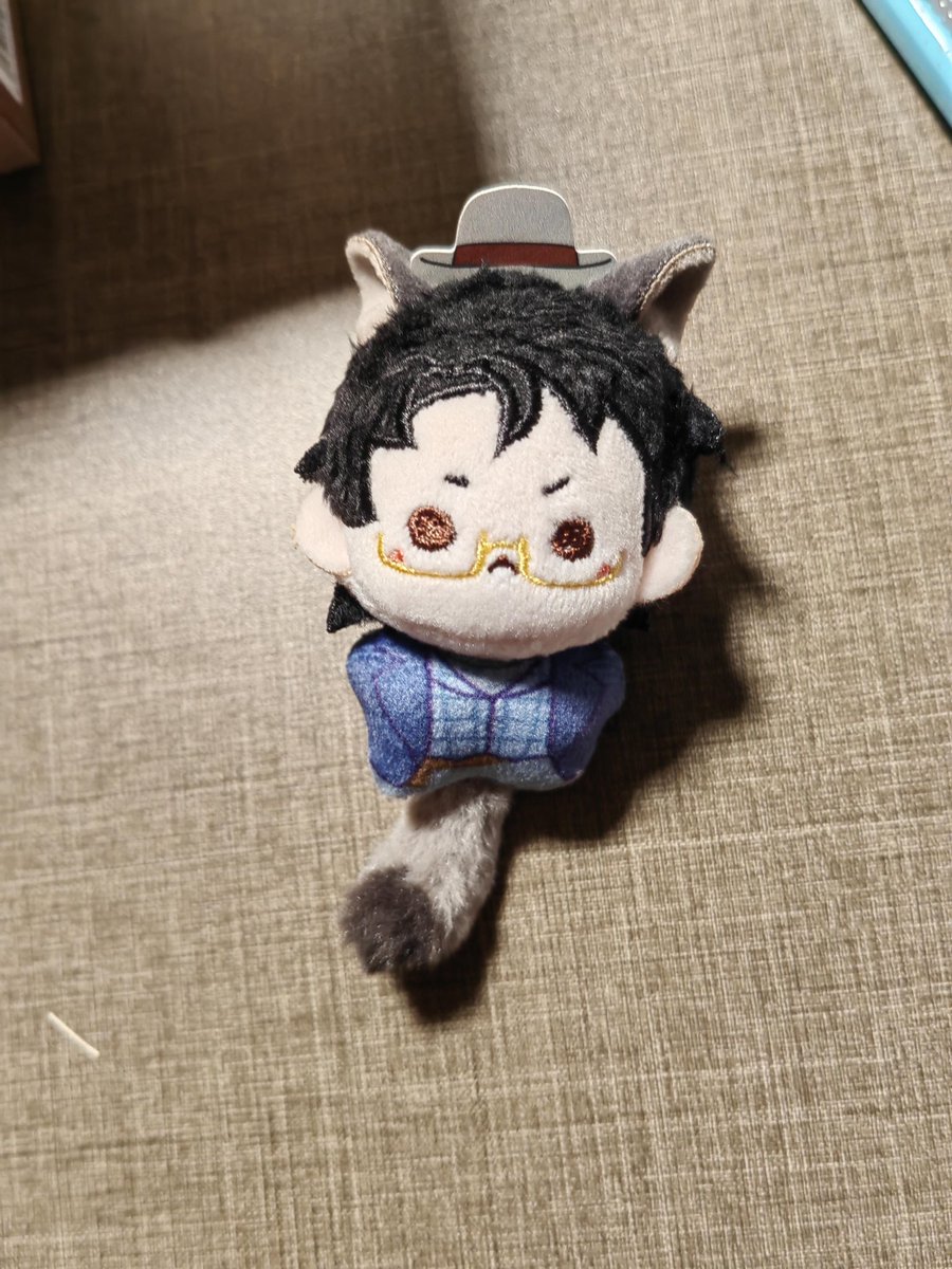 Orilootofficial's tweet image. I still got it, but I have to say—the quality control is just okay. When it arrives, you have to rua it, really rua it hard, or else it'll end up with a square face like in pics 2 and 3.🤣 #LordOfTheMysteries #Klein #Doll #SquareFace