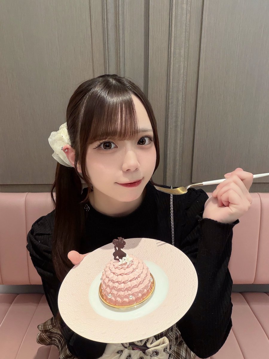 中広やよい tweet media