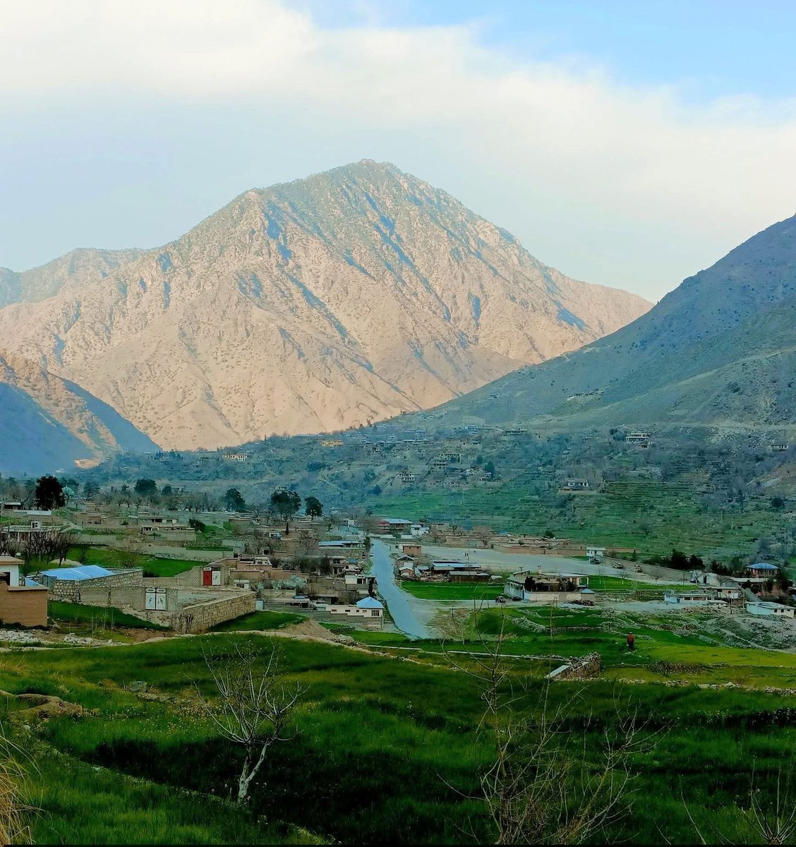 TurpekaiG's tweet photo. دا غرونه، غرونه افغانستان دی.
#ښکلی_کونړ🇦🇫 https://t.co/dizhqsNjTP