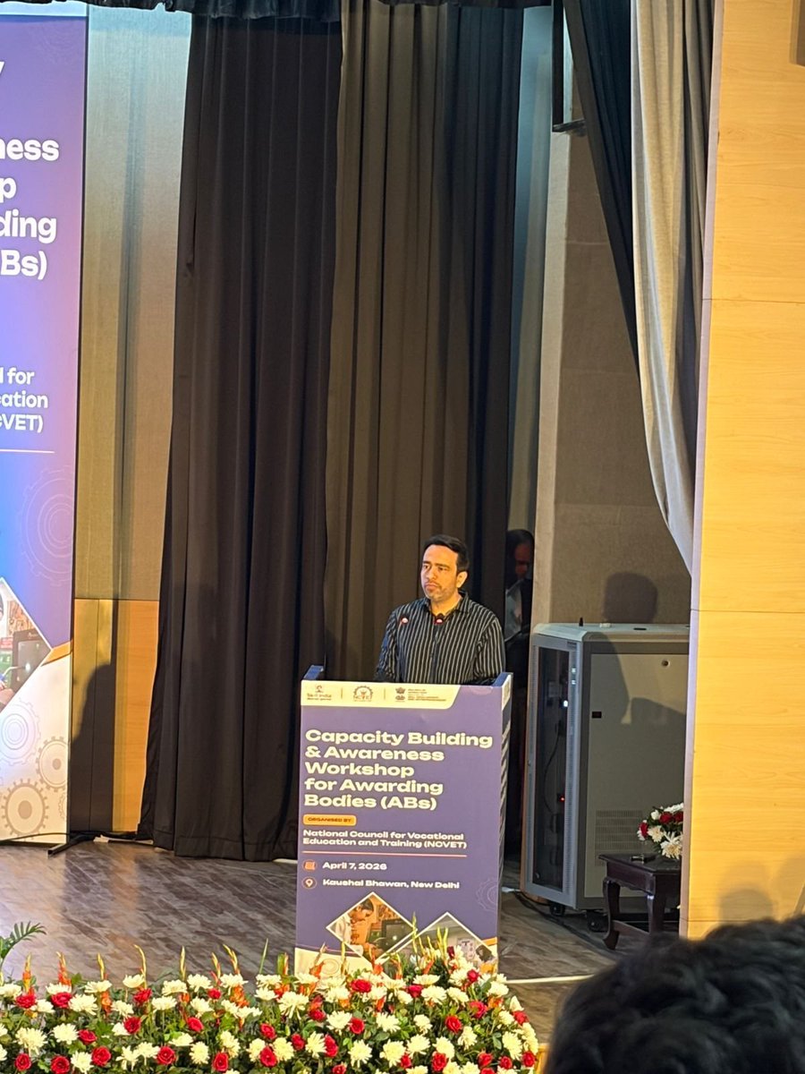 airnews_abad's tweet image. કૌશલ્ય વિકાસ અને ઉદ્યોગસાહસિકતા મંત્રી જયંત ચૌધરીએ નવી દિલ્હીમાં રાષ્ટ્રીય વ્યાવસાયિક શિક્ષણ અને તાલીમ પરિષદ (#NCVET) ના સંગઠનો માટે ક્ષમતા નિર્માણ વર્કશોપને સંબોધિત કર્યો

#SkillIndia #VocationalTraining
