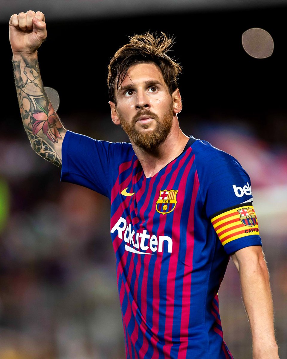FanCode's tweet image. Lionel Messi at Barcelona. That's it. That's the post 🔵 🔴

One word to describe him 👇 🥹 

Watch the LALIGA Retro Matchday LIVE on FanCode 📲

#LALIGA #Barcelona #LionelMessi