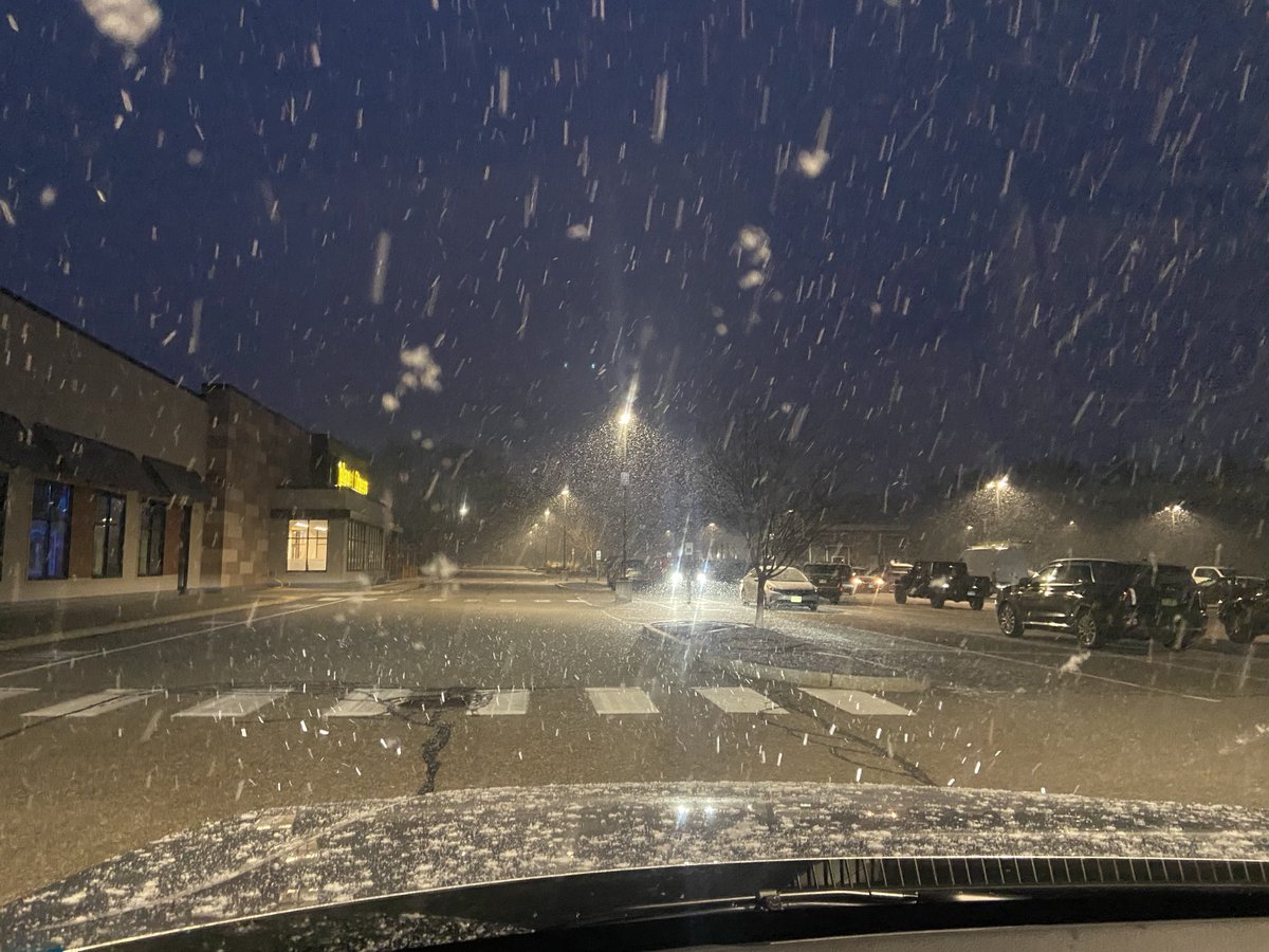 MikeGSKelly's tweet photo. Good Morning from Merrimack, NH. USA - Think Spring! https://t.co/TXHWVktt6O