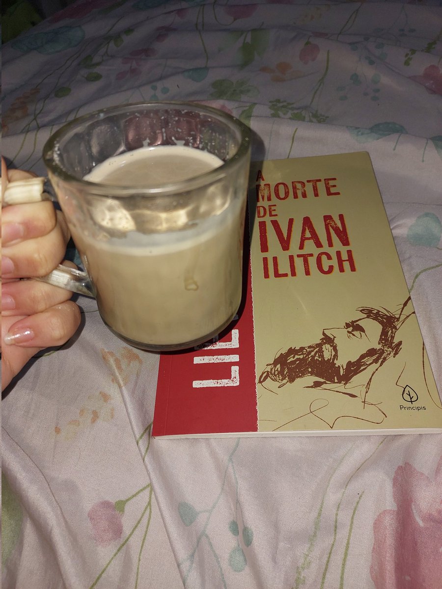 04:53 da manha, o Google chat apontou 37kcal no café (leite desnatado) mas como tomei dois vai 74kcal