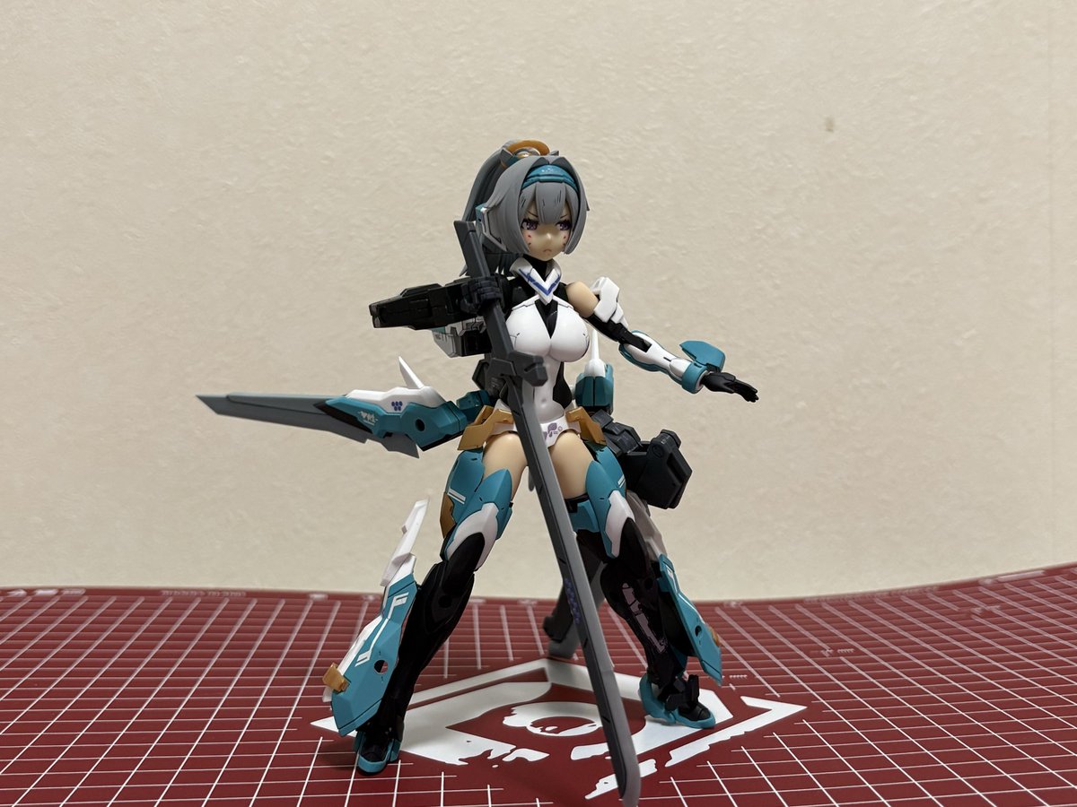 jhon00unicorn's tweet image. #メガミデバイス 
#プラモ
「朱羅　弓兵」改メ

「雨裂月-アサツキ-」見参‼︎

デカールつや消し含め
ここまでやるの初めてで大変でした〜