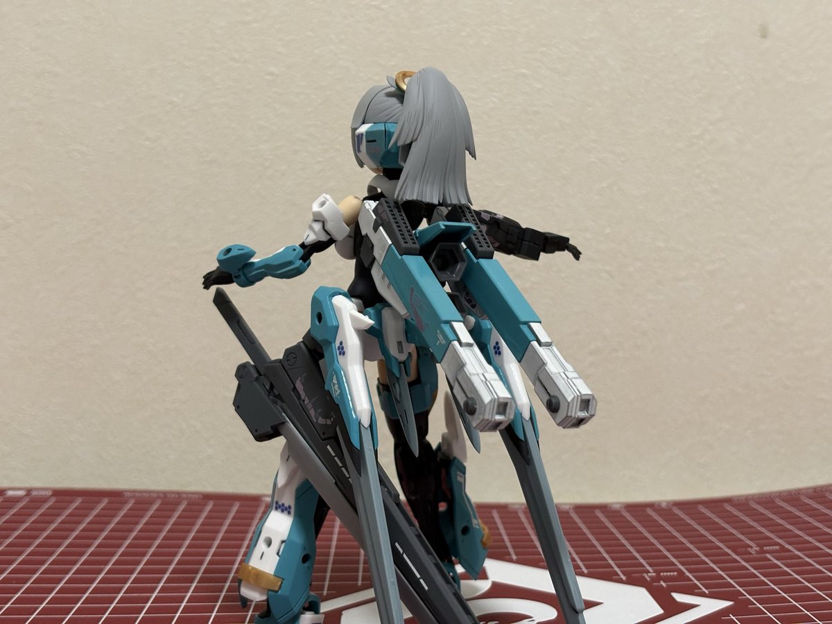 jhon00unicorn's tweet image. #メガミデバイス 
#プラモ
「朱羅　弓兵」改メ

「雨裂月-アサツキ-」見参‼︎

デカールつや消し含め
ここまでやるの初めてで大変でした〜