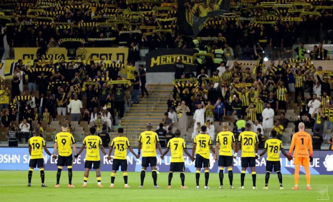 عمرو tweet media