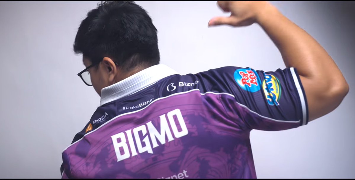 aku karbit RR9 #BuyRrqBundle tweet media