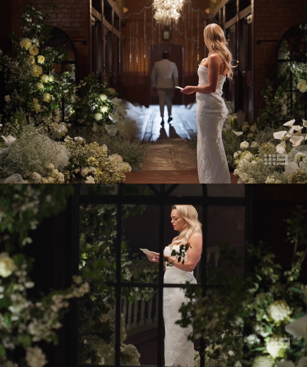 matt_j_lewis's tweet image. 👏 As #David walks off leaving #Alissa to read her final vows to herself, the entire #MAFS #MAFSAU audience CHEERS with delight!!! #GoSuckItAlissa