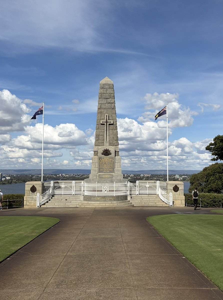 gdd2018's tweet photo. Photos taken at Kings Park and Botanic Garden in Perth, Australia. https://t.co/ardVGgyEei