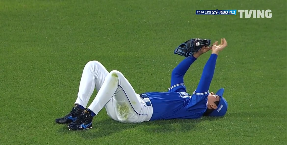 백작가 tweet media