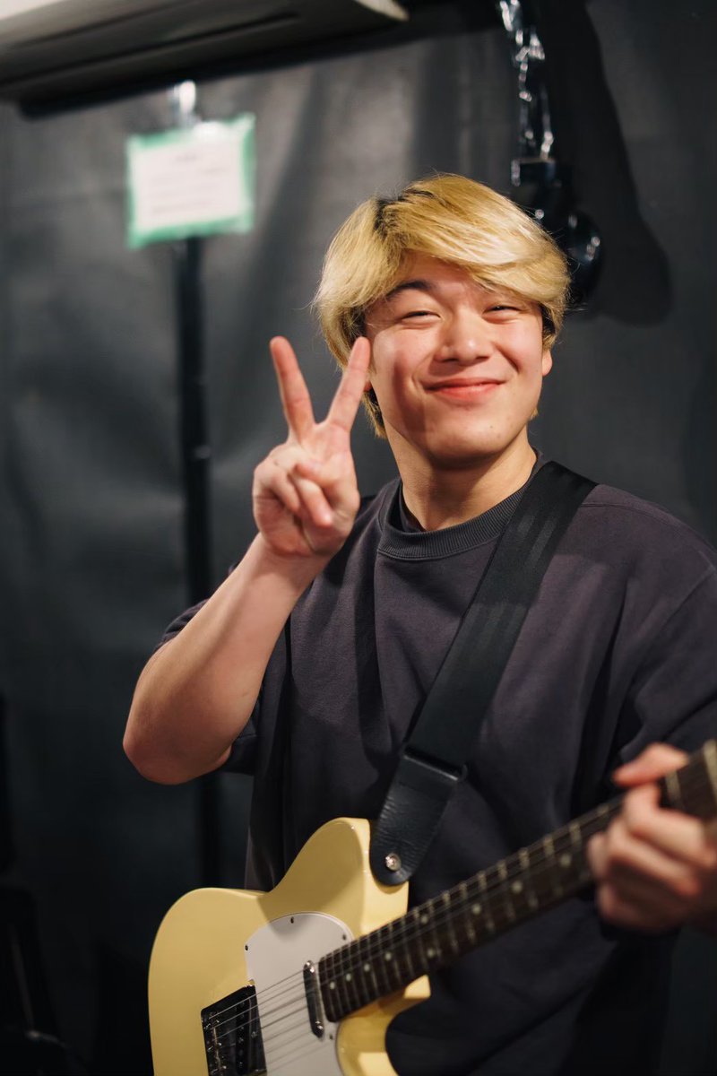 NAMONAKI_1029's tweet photo. 【Recording📸】
NAMONAKI 1st EP「404 Not Found」Recording

Special Thanks→Live Spot WOODY
Mix＆Mastering →Dai Sasaki

📸→@hiro_43_

サブスクURL
https://t.co/qexf44woXH https://t.co/Gp1BZEXrFb