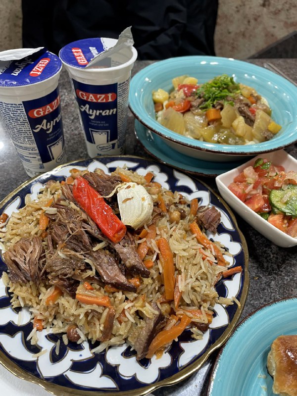 dylan_hail24813's tweet photo. It's been a long time since I last had Xinjiang cuisine—it felt pretty good. https://t.co/3j2PPGPzke