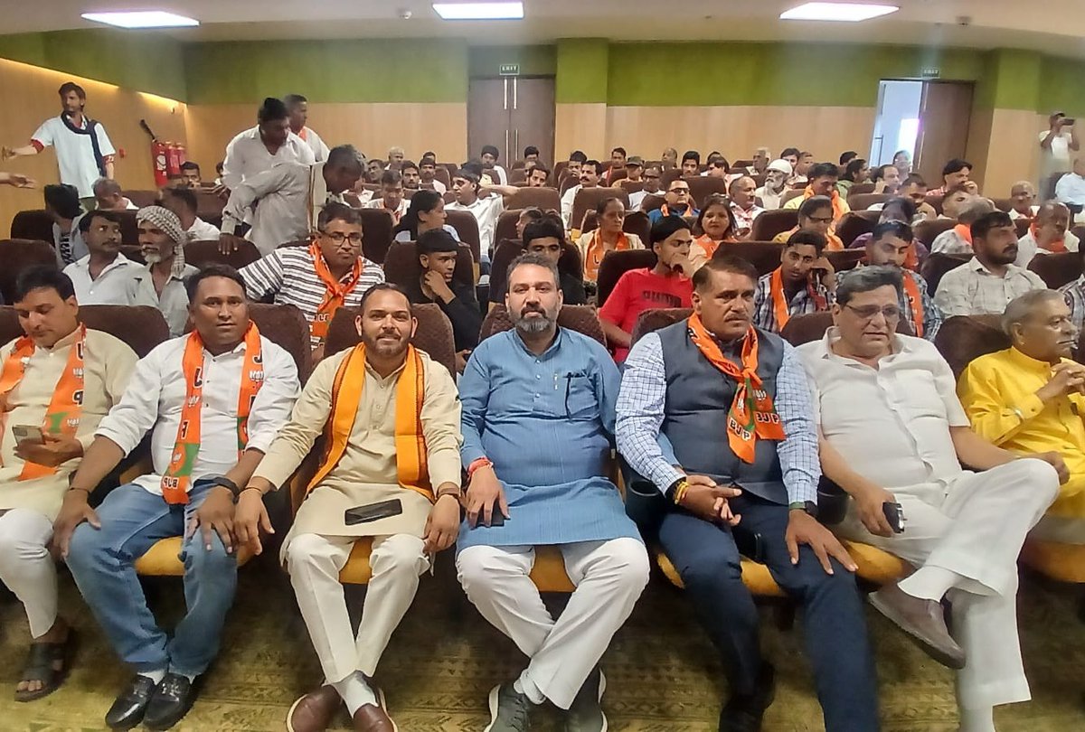 Krishan Dhull (मोदी का परिवार) tweet media