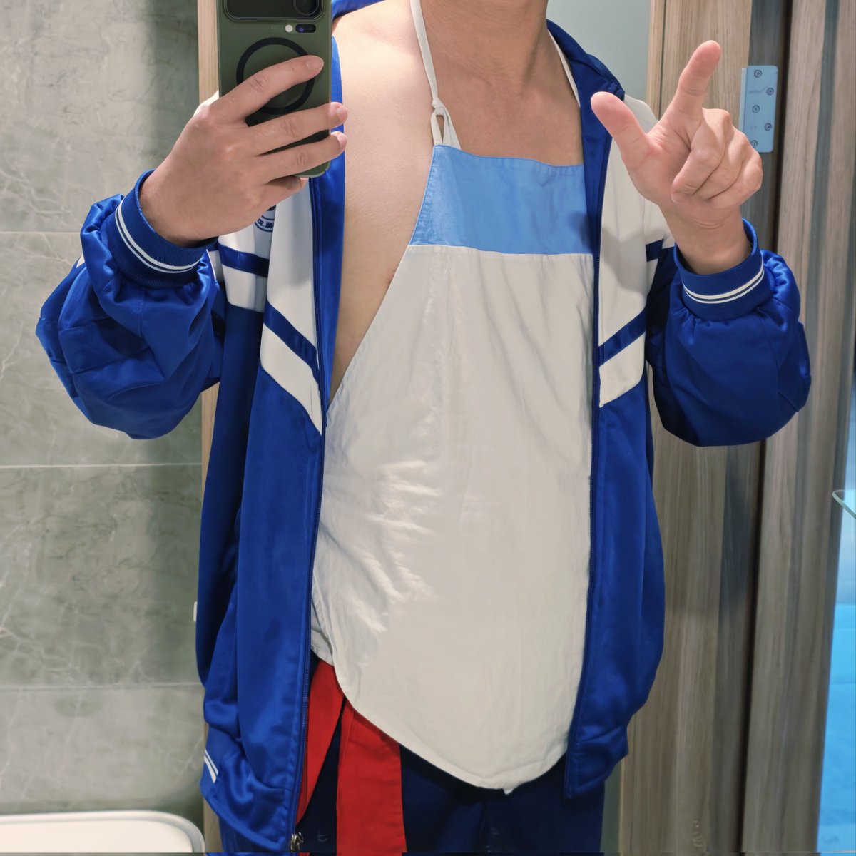 Roy Navi tweet media