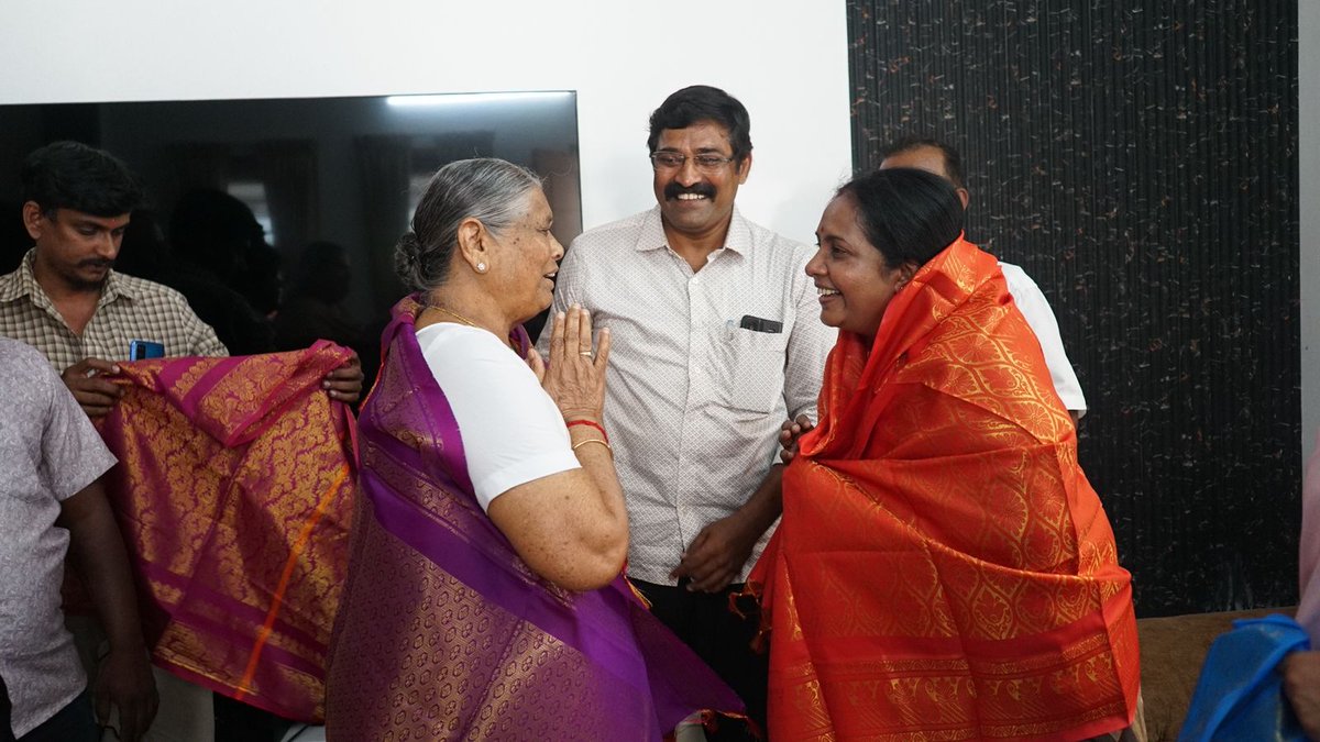 Vanathi Srinivasan tweet media