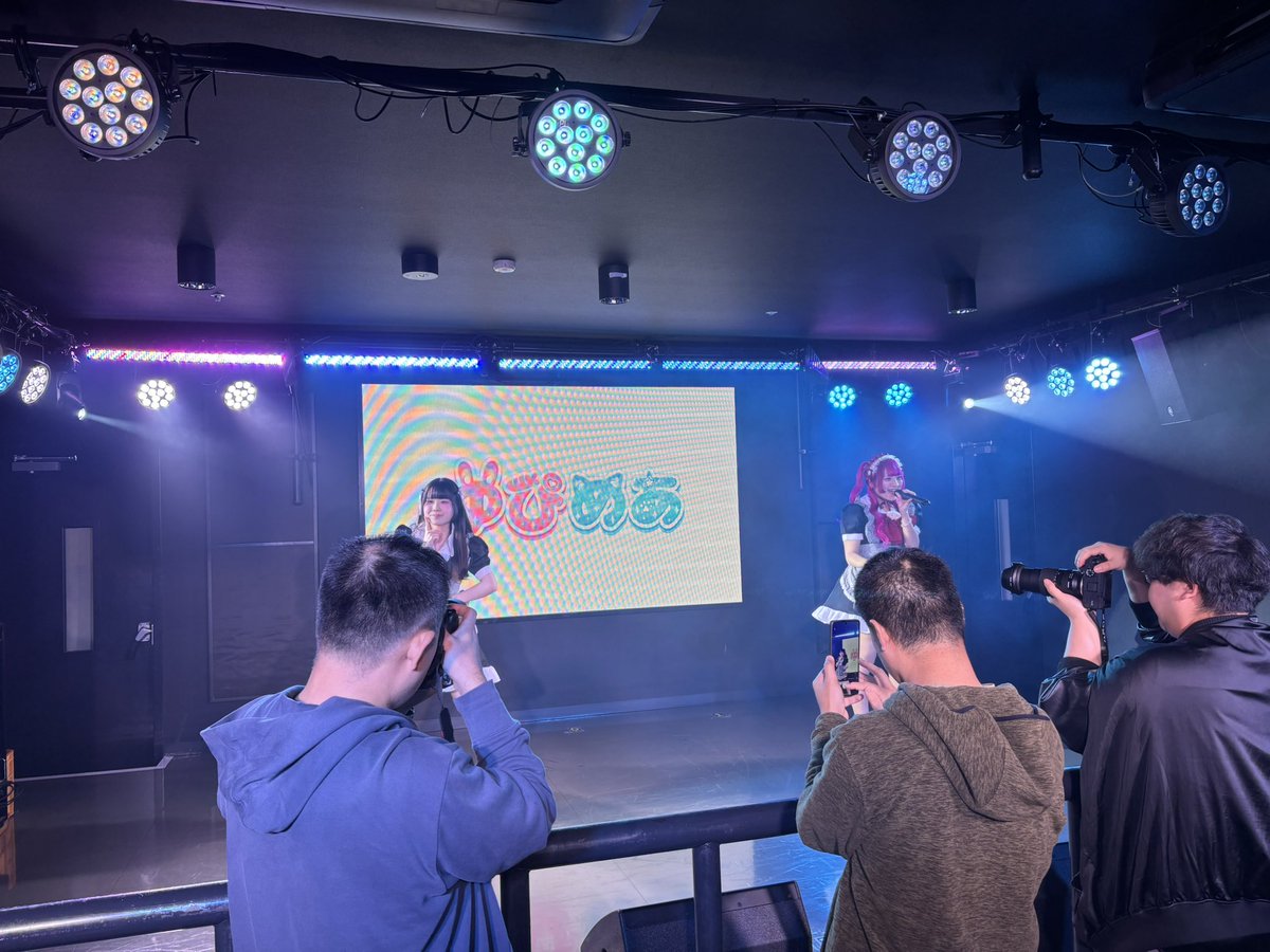 あやと tweet media