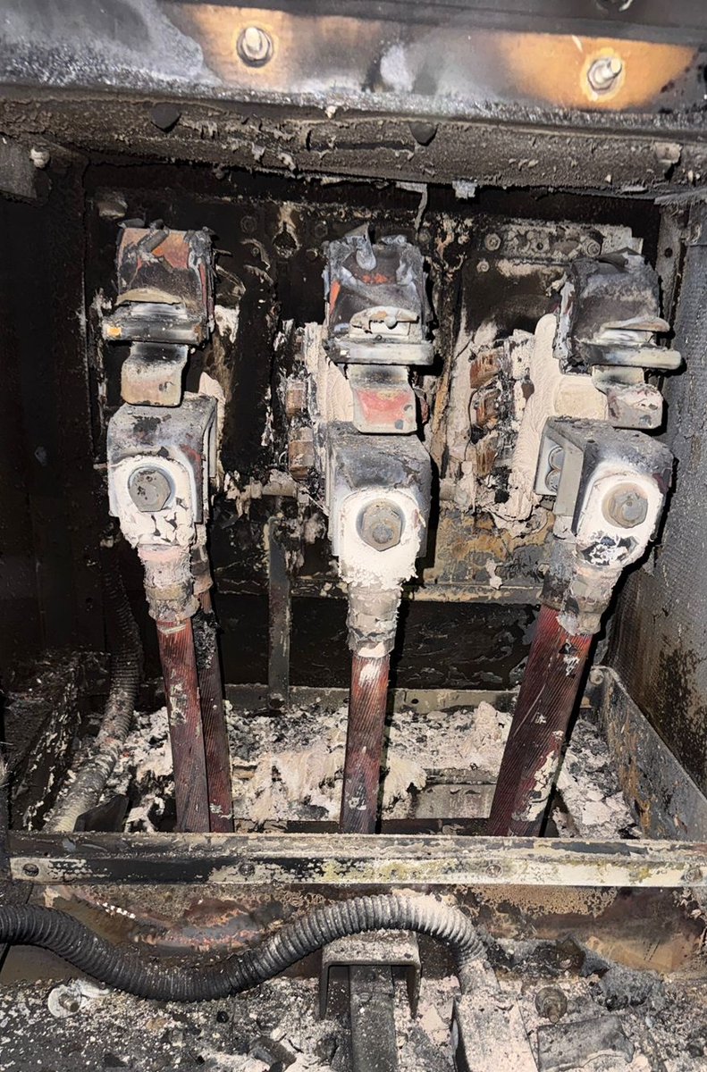 CityPowerJhb's tweet image. #CityPowerUpdates
#CityPowerOutages
#InnerCitySDC 

Please note that the possibility of the inclement weather conditions could affect our response time to outages. Therefore repairs and restorations may be delayed.

Central Substation Substation, Feederboard No1B &amp;amp; 4A: