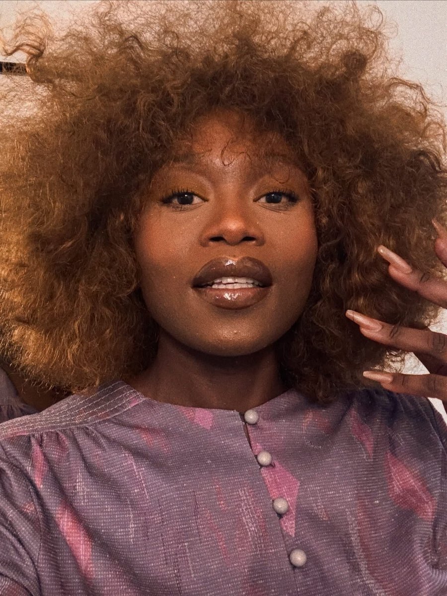 ZOË MODIGA tweet media