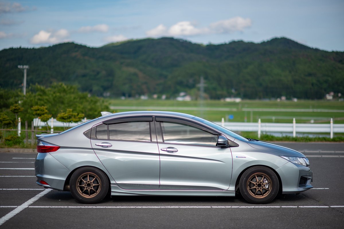 reizu376's tweet photo. ゆーて先代シティことグレイスも中古がこんなに安くてもJC08モードでだが34.8km/Lでも足車に買いましたって人は居らんのが現実 https://t.co/uXBRoma1Or