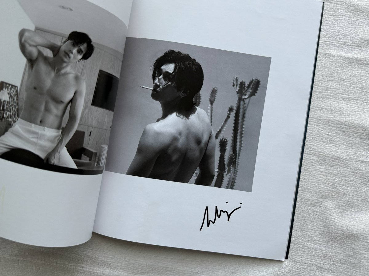 willyoubemin33's tweet photo. wts

photobook signed bible ไซน์ไบเบิ้ล 650 บาท

เล่มไม่มีตำหนิ ไม่เป็นคลื่น เพิ่มเติมได้ค่ะ

ค่าส่ง 50

#ตลาดนัดboc #ตลาดนัด4MINUTES #4MINUTES2024 #4MINUTESMerchandise #jesbible #biblewichapas #jesjpp https://t.co/0Gz83Gt3ho