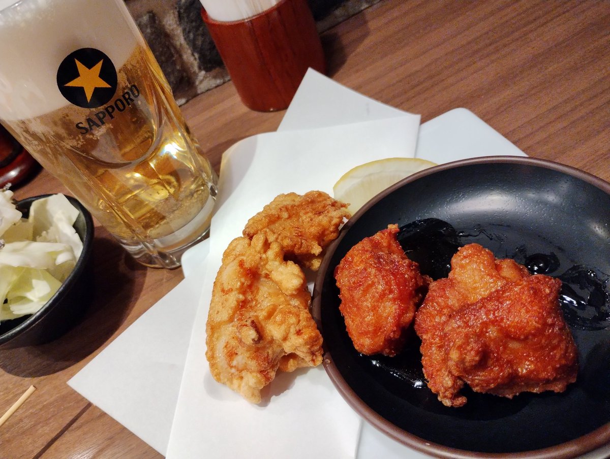 verygrape's tweet photo. 今日もお疲れ様ーーー🍻ザンギいただきます😍 https://t.co/UgiYatilCI