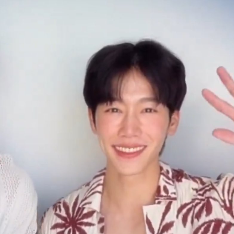 n🪽ྀི tweet media