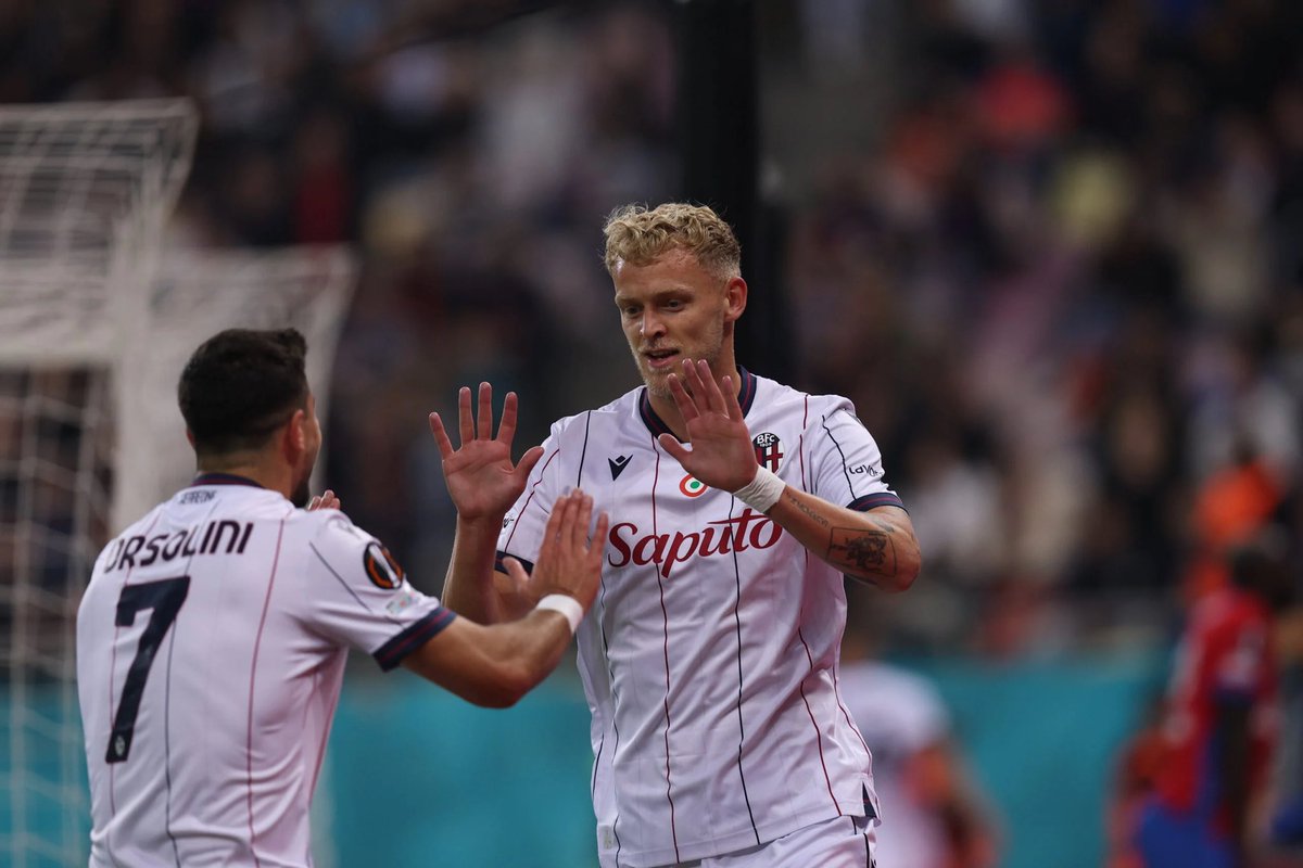 LeoBosello's tweet photo. Sono ripresi questa mattina gli allenamenti del #Bologna a 2 giorni da #BolognaAstonVilla di #EuropaLeague. Seduta di scarico per i più impiegati a Cremona, allenamento in campo per gli altri: #Odgaard è tornato in gruppo. Palestra per Dominguez, Skorupski, Dallinga e Lykogiannis https://t.co/W2ZPZt65Xk