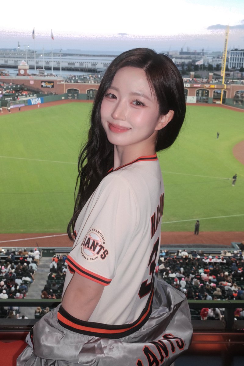 野球を見に行こうと初めてのデートに誘い、試合を見て楽しんでる彼女を呼んで振り向いてくれた時に撮った好きな人の写真の記憶しかない