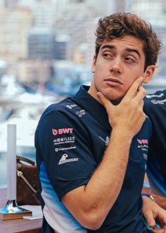 Ine GP 🌘 tweet media