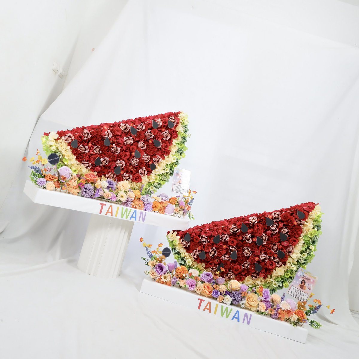 Papercointk's tweet photo. 💜🧡 @emiamily @beonnnie 
05.04.25
Money watermelon (size 60 cm) x 2 
Special thanks emibonnie_TWFC  💕
.
Line : @papercoin.tk (with @)

🌷o.1389,1340
. 
#moneyflower #moneybouquet #papercointk
#moneywatermelon 
#emibonnie https://t.co/cNxPKdm3j6