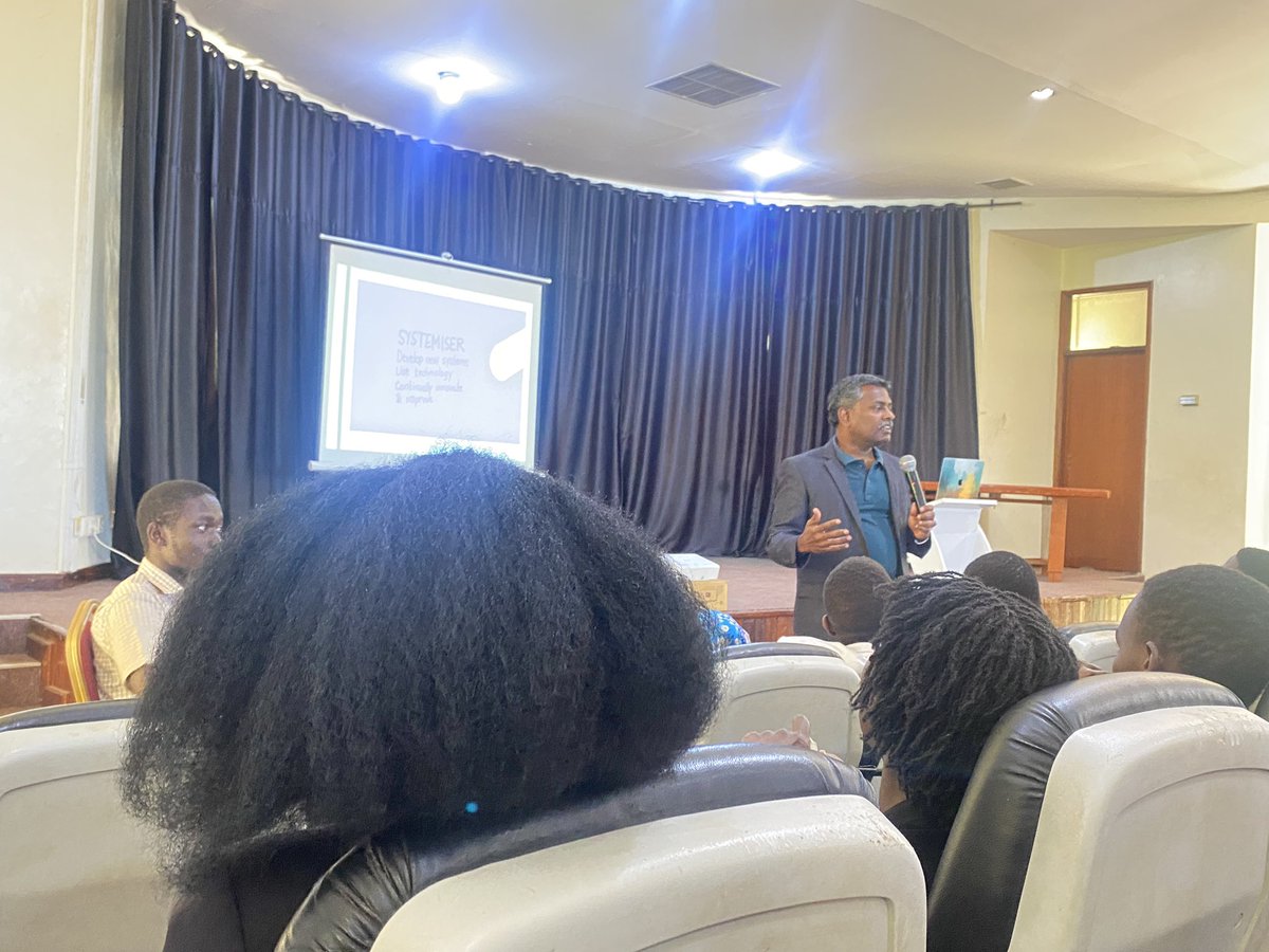 musasafamily's tweet photo. Yesterday at #Makerere University's School of FoodScience and Technology , we held a 9am to 5pm workshop to shape and equip newly elected leaders with the knowledge and skills to pursue God's work. That is how we prepare for impact.
#LeadershipTraining | #musasafamily https://t.co/5M1hQUepoL