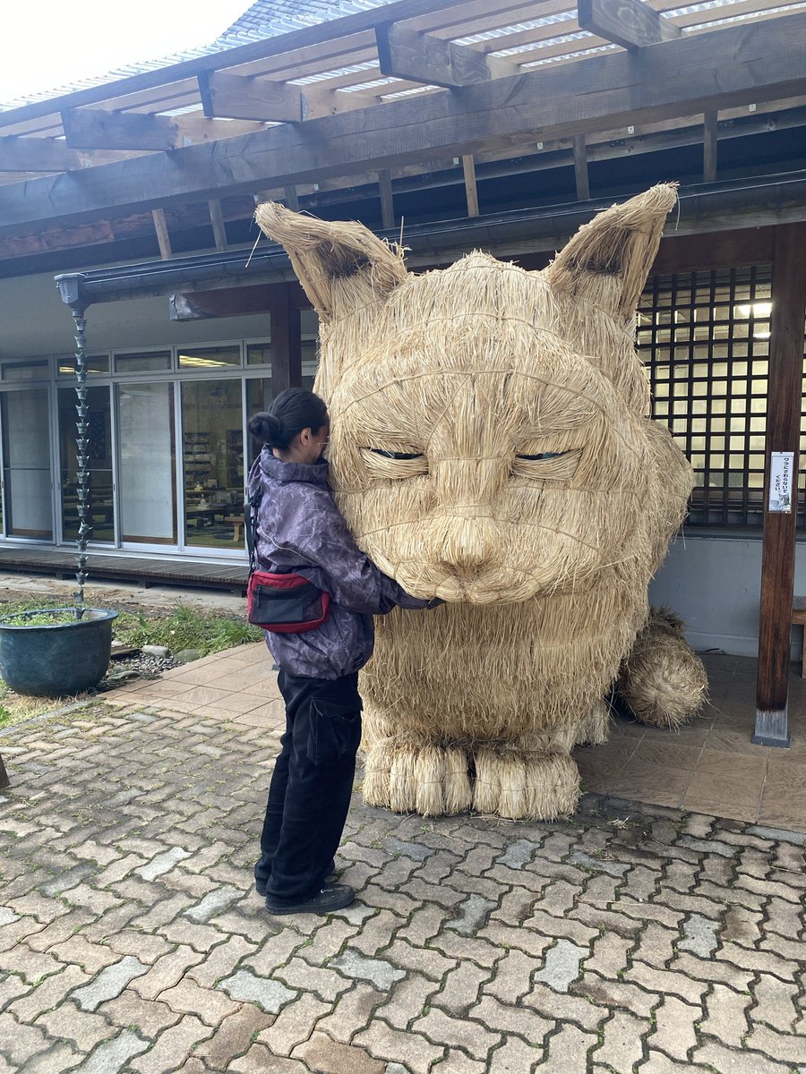 67kata's tweet photo. ぬこ神様
人畜乱弾っていう臭い女4人バンドを
御守り下さい https://t.co/wxtB2s9aTe