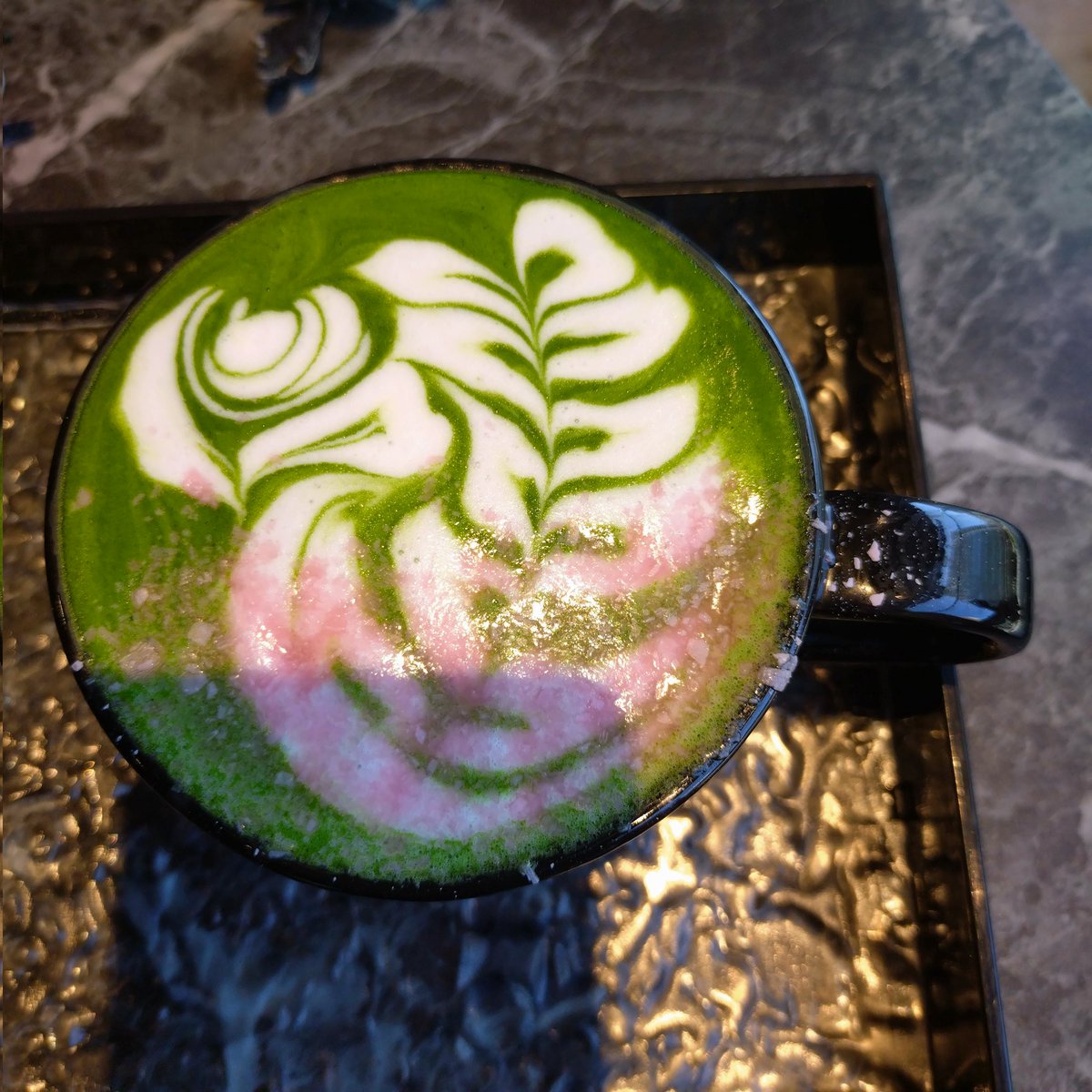 miyu_cyuncyun's tweet image. 今日はいちご抹茶プリン🍓と桜抹茶ラテ☕のペアでオーダー🎵
いちご抹茶プリンはウマウマ😊
いちごの甘酸っぱさと濃厚な抹茶プリンにカラメルソースに桜餡とクリーム😊桜抹茶ラテと合う😊🖐️
miyu holiday
#LATTE ART MANIA TOKYO FUKUOKA
#いちご抹茶プリン #桜抹茶ラテ
#ふろしき文鳥withコトリたち