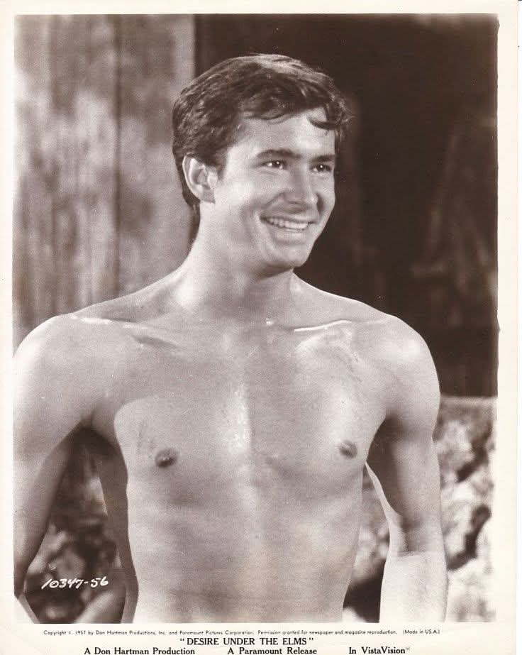 Archive of Older Actors, Singers and Politicians. tweet media