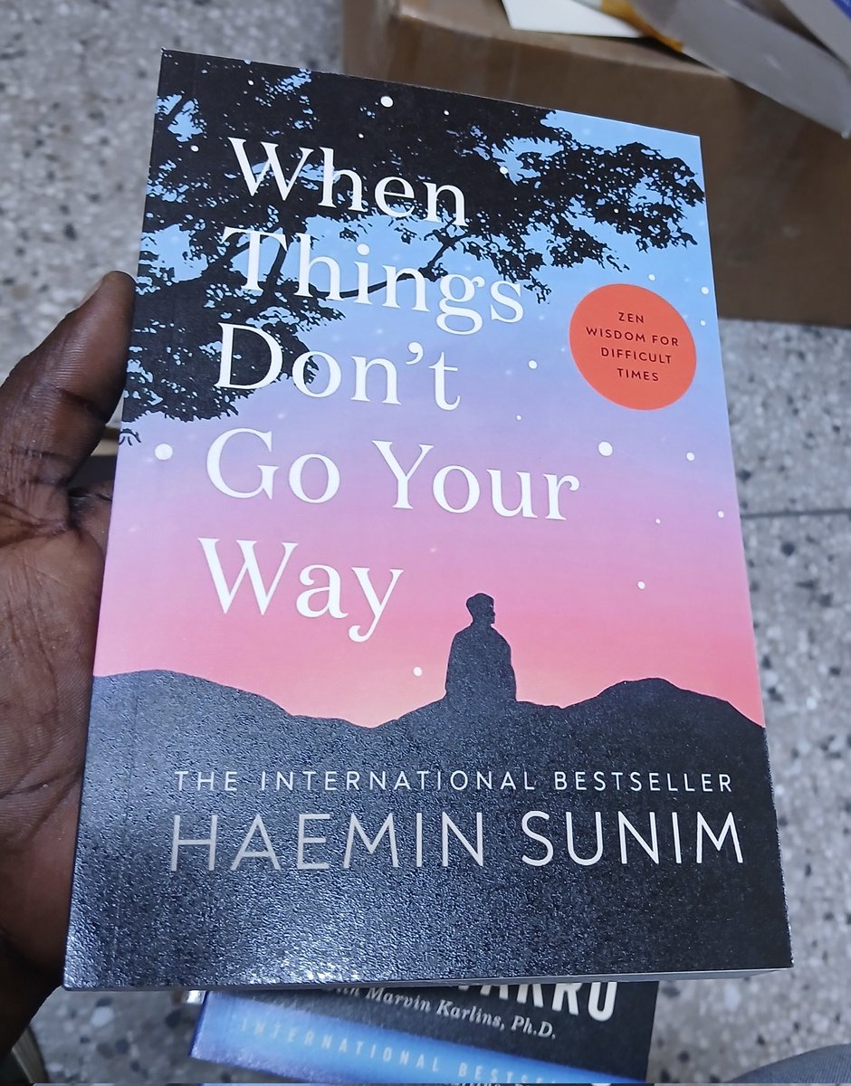 Vitabu247's tweet image. List ya vitabu 20  vya kusoma kupanua ufahamu wako, falsafa ya maisha, uchumi,saikolojia, biashara na ujasusi

1. When things don’t go your way