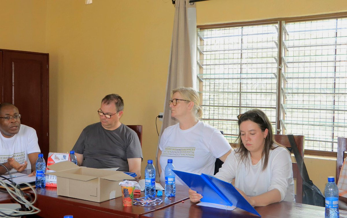 CNP_Kamenge's tweet photo. 📢La formation en addicto suit cette smn. L’équipe affectée au service travaillera aux côtés des équipes @AZV_tweets  et Multiservum afin de renforcer les compétences et améliorer la prise en charge des gens souffrant d’addictions.
#Addictologie #SantéMentale #FormationContinue https://t.co/XnVP6ZJn9b