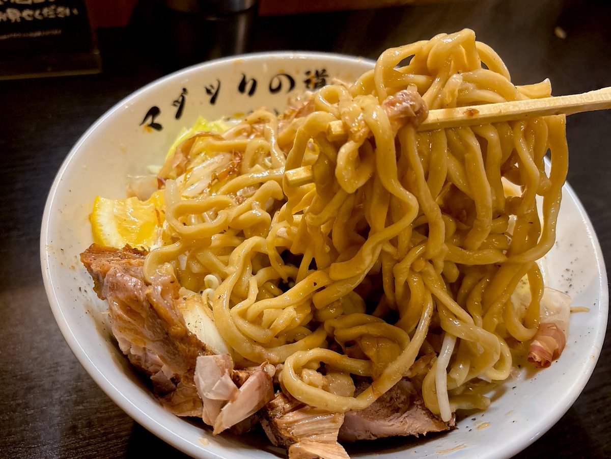 たかすけ tweet media